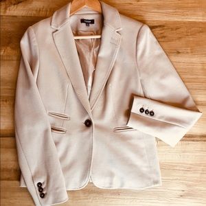 FALL 🍁🍂 Tan Blazer
